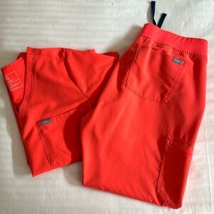 Figs Scrub Set - L - Fiery Coral